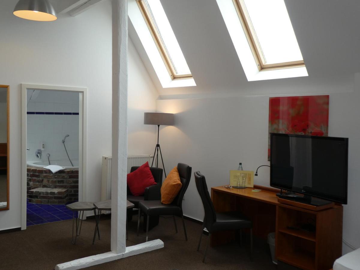 Hotel Mitte Alte Suesswarenfabrik ラインバッハ エクステリア 写真